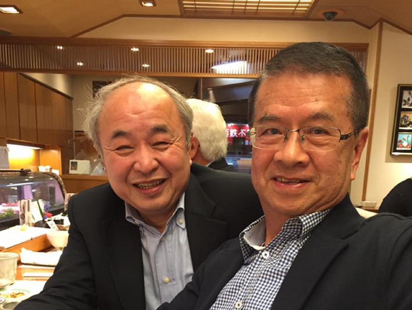 全聯前總裁徐重仁（右）在臉書表達挺大罷免後，21日改發「愛台灣宣言」澄清不屬於任何政黨。翻攝徐重仁臉書