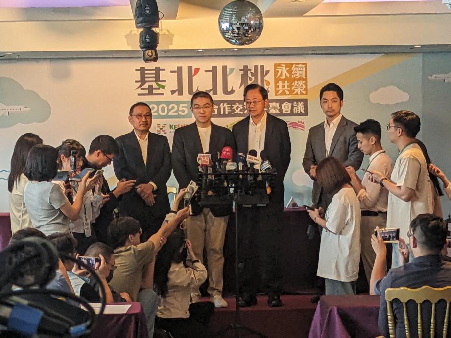 北北基桃藍營4首長合體批綠　反大罷免將仿盧秀燕請假輔選