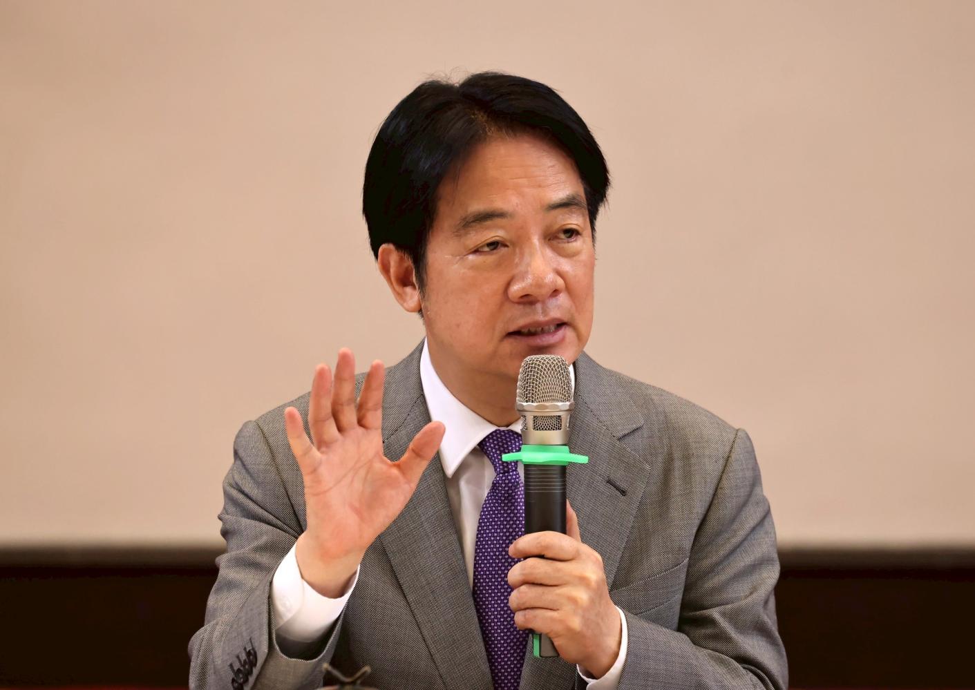 總統賴清德１日親上火線召開記者會，說明台灣與美談判關稅進度。林啟弘攝