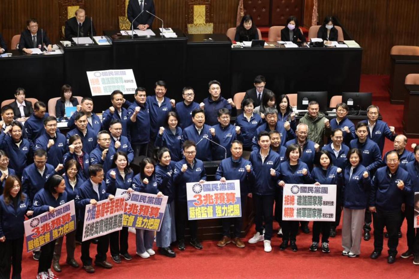 立法院會1月21日三讀通過中央政府總預算，總計刪除約2075億，另凍結2600多億元。資料照片／林啟弘攝
