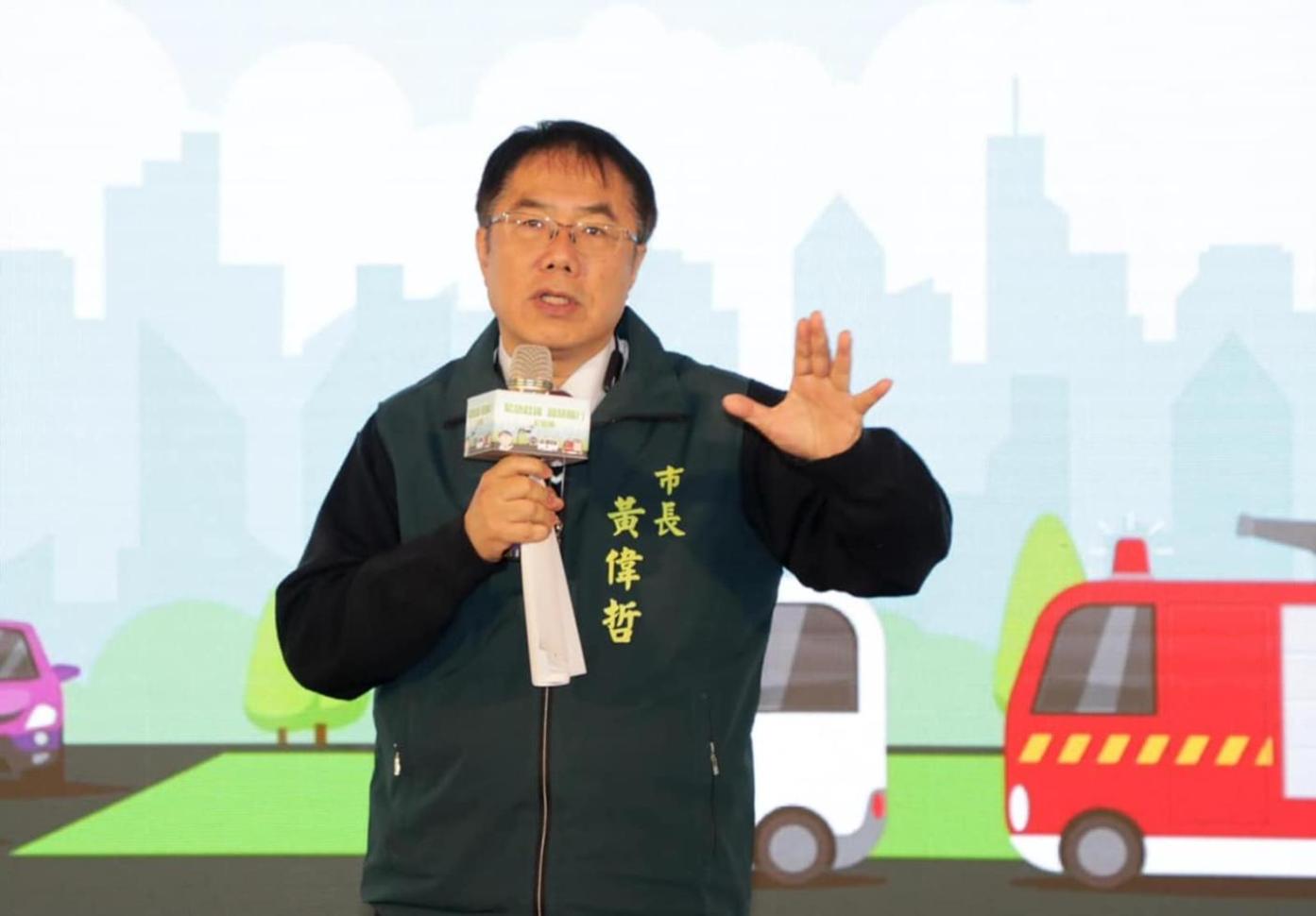 台南市長黃偉哲同意研議普發現金，9月底前定案。資料照片