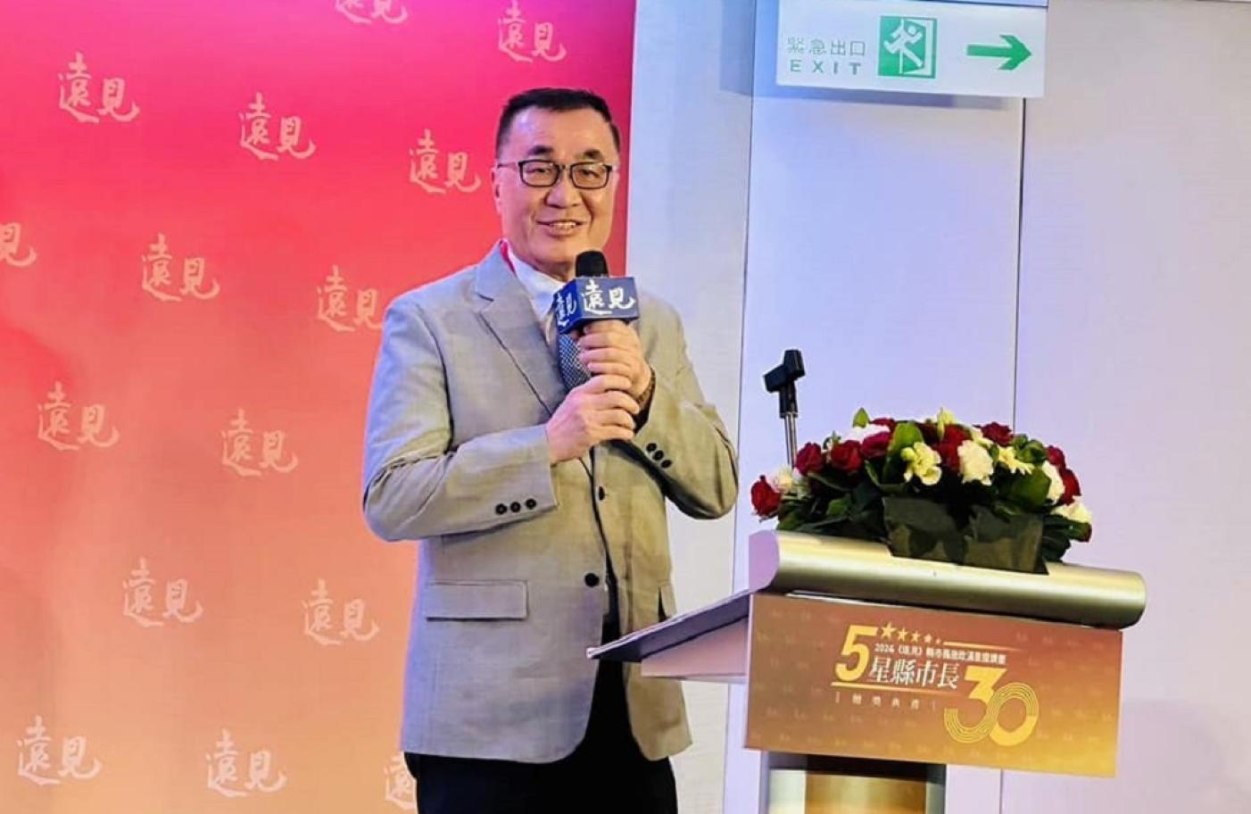 藍白合之下，宣布參選新北市長的黃國昌在民調支持度提升，但仍輸給李四川。翻攝李四川臉書