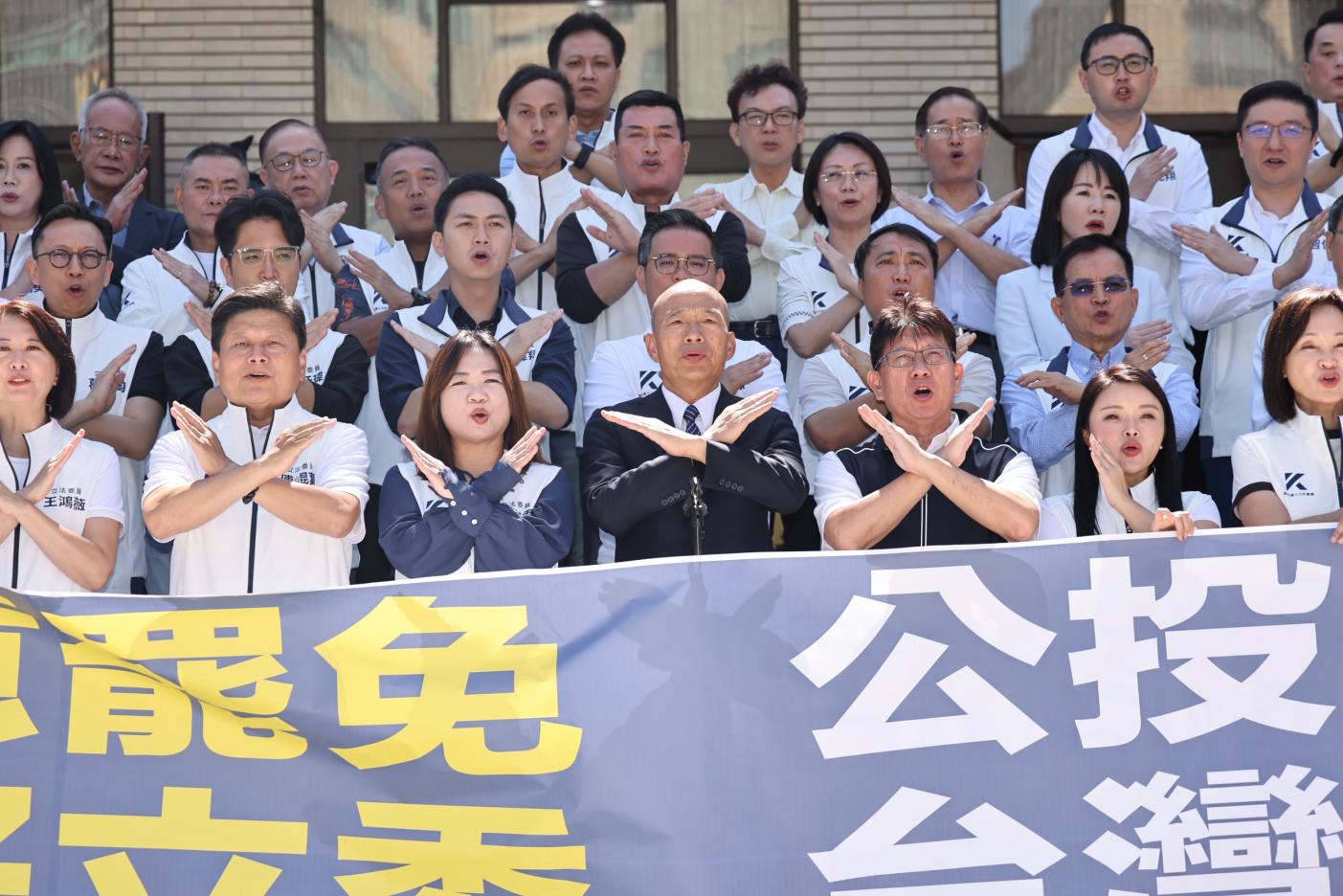 民團發動的31件罷免藍委案及新竹市長高虹安罷免案，全數失敗，大罷免劃下句點。林啟弘攝