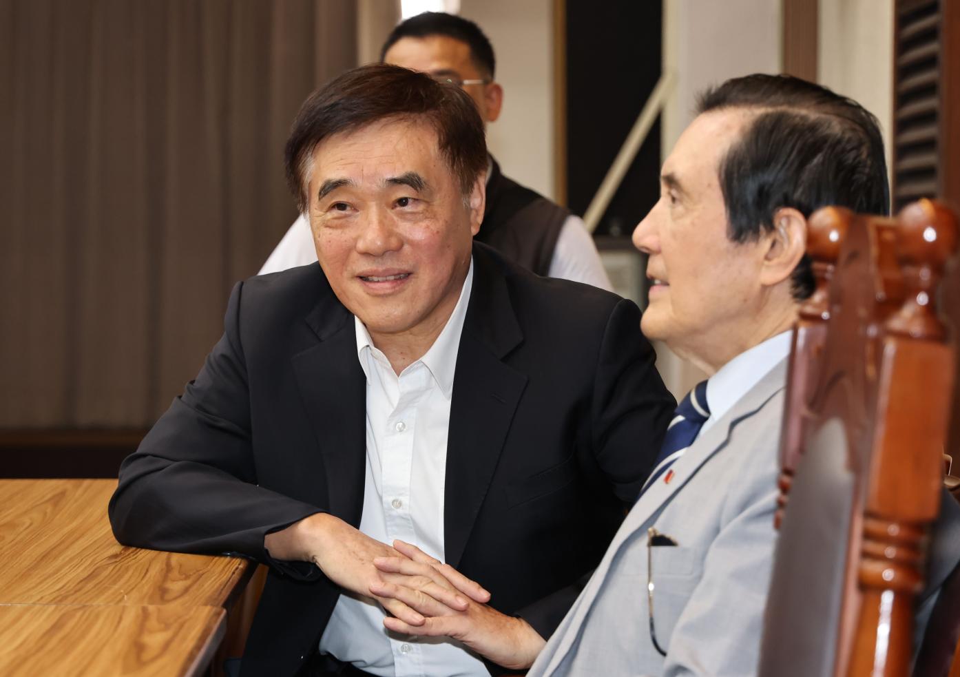的前台北市長郝龍斌（左）9日親自證實有意參選國民黨主席。資料照片／林啟弘攝