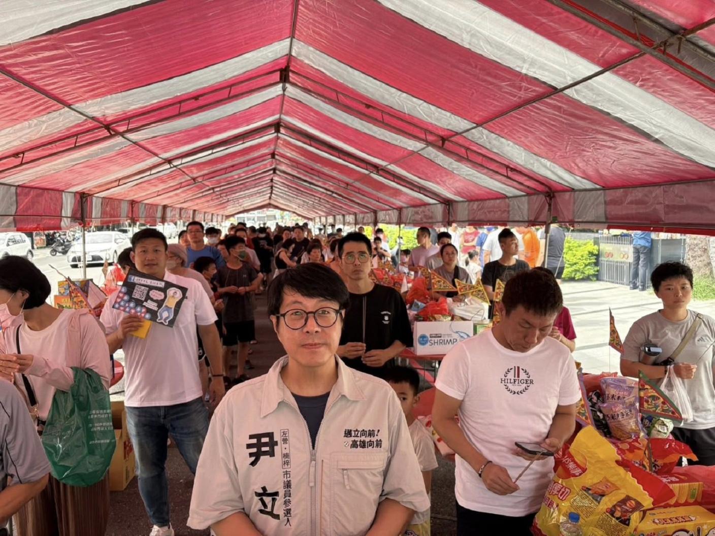 擬參選高雄市議員的尹立質疑，國民黨立委柯志恩和當初韓國瑜操作手法一樣，利用眨低高雄博取聲量。翻攝尹立臉書