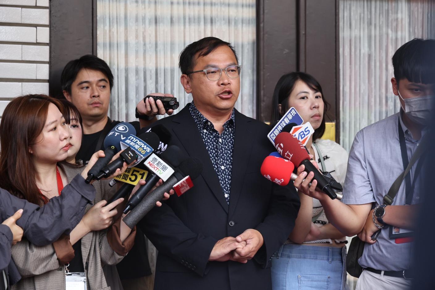 綠委王義川（圖）於22日表示，已要求華航研議「禁止徐巧芯進入貴賓室」，遭曾經擔任空姐的資深媒體人錢怡君狂酸。林啟弘攝