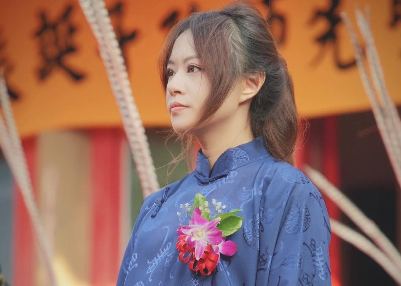 施淑婷發文感謝打過她的老師，還質問「台積電有多少人沒因成績不好被打過」。翻攝施淑婷臉書