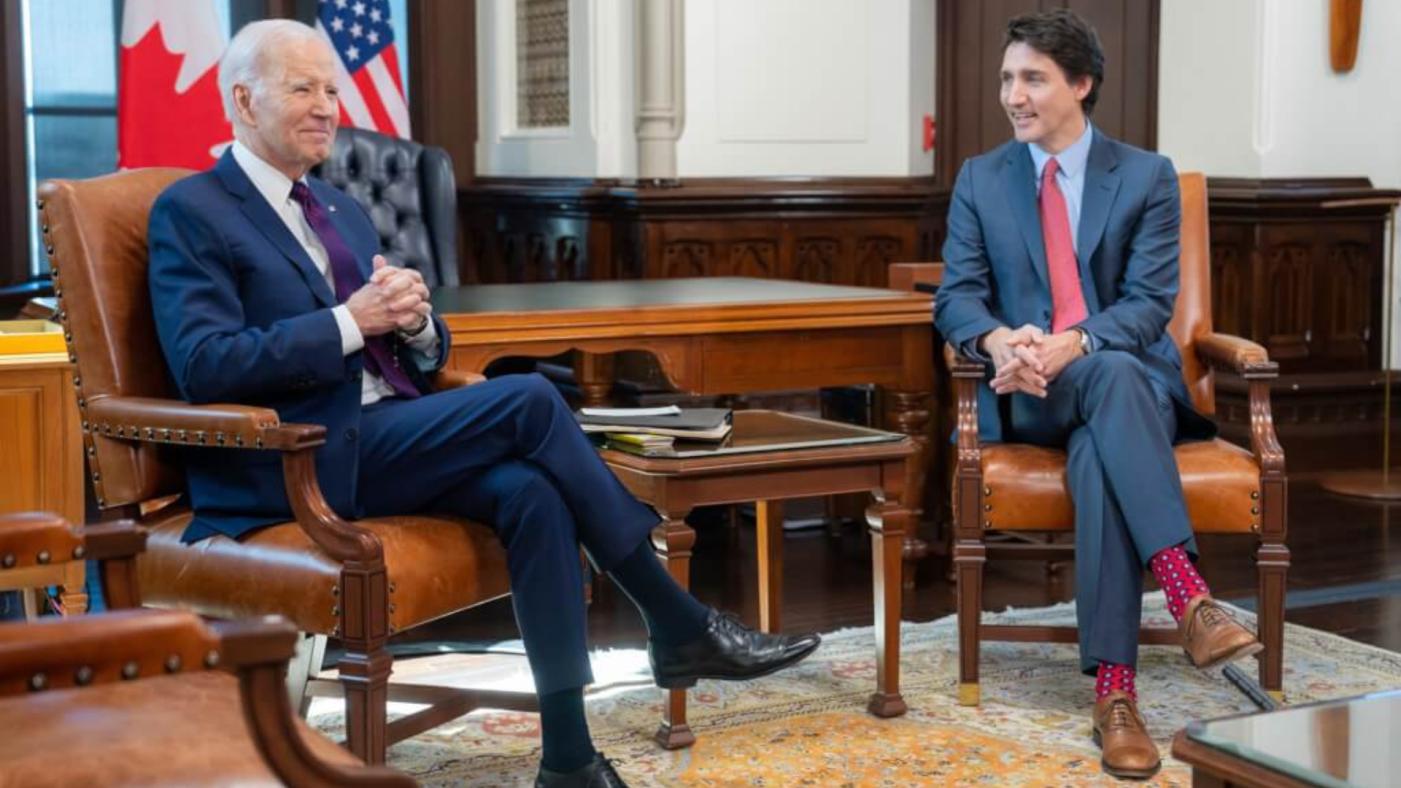  美國總統拜登（左）24日與加國總理杜魯道會談並發表聯合聲明，重申維護台海和平穩定是國際社會安全與繁榮不可或缺的要素。翻攝@POTUS推特