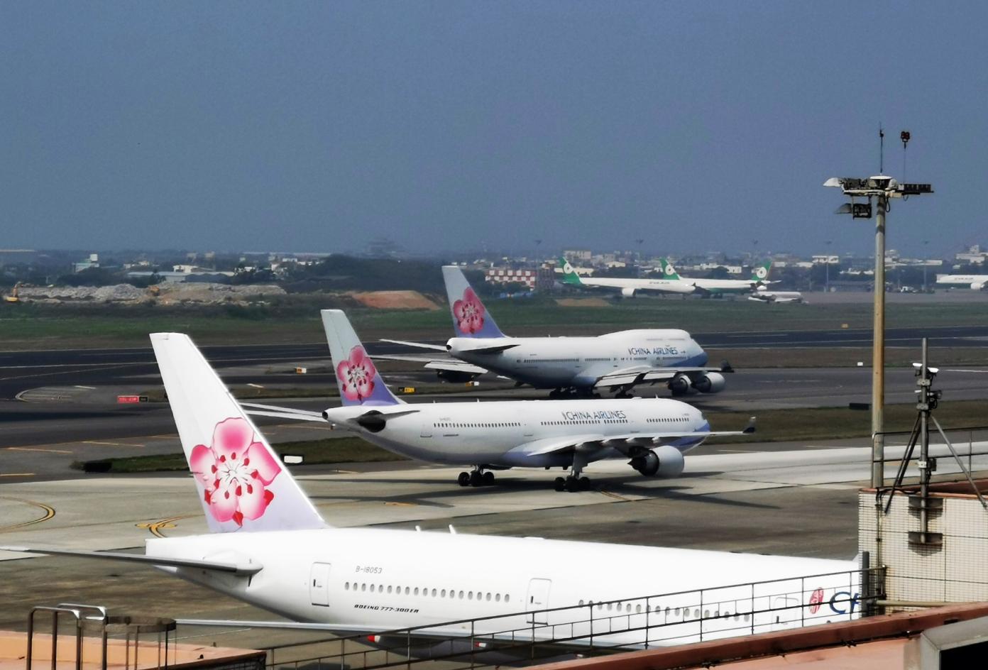 中國16日上午將進行27分鐘航太活動，在台灣北方劃設禁航區，約影響33個航班。翻攝桃園國際機場臉書