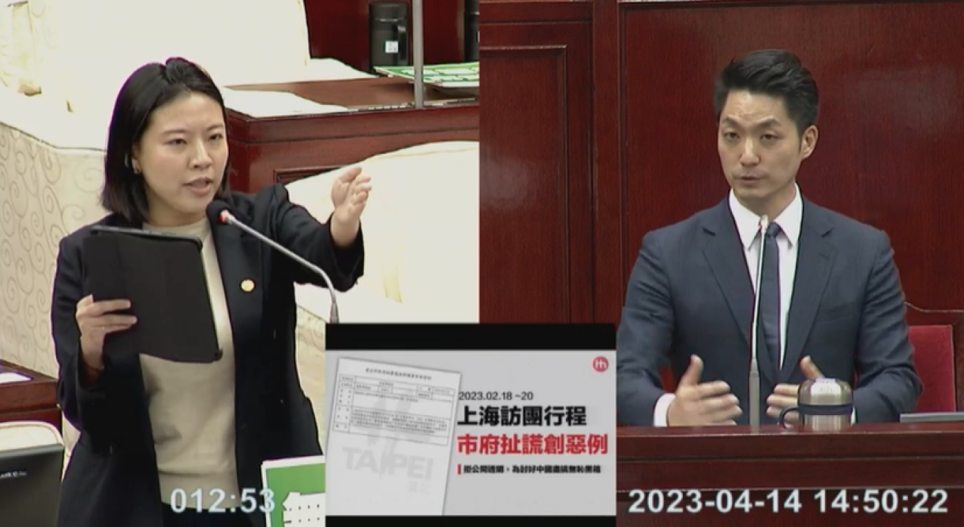 台北市長蔣萬安(右)今天備詢時和台北市議員何孟樺(左)言詞交鋒。翻攝台北市議會直播畫面