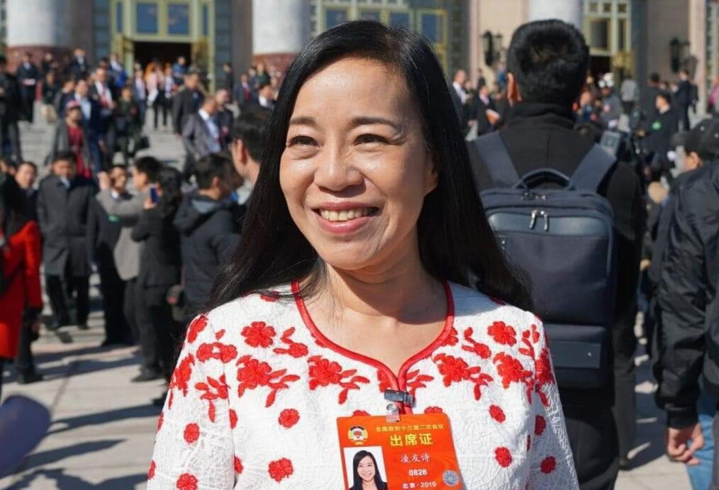 61歲「平凡台灣女孩」凌友詩擔任中共人大代表涉違反兩岸條例，遭裁罰50萬元。翻攝微博
