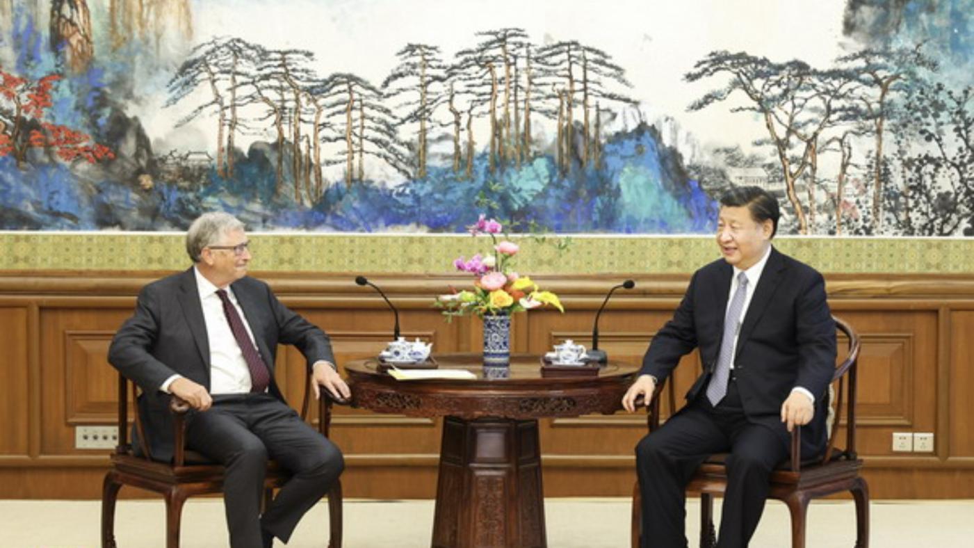 中國國家主席習近平16日在北京釣魚台賓館接見比爾蓋茲（左）。翻攝新華網