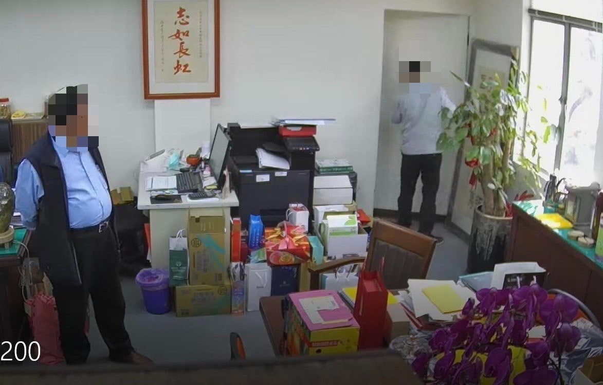徐漢在辦公室內設置一座密室藏放現金，將中油公司辦公室當成自家金庫。檢頭地檢署提供