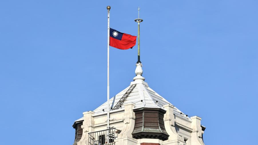 悼念日本前首相安倍晉三　總統府今日下半旗