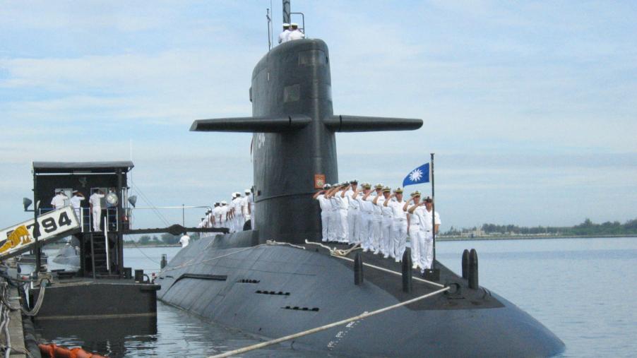 潛艦國造壓力殼海中爆震測試　知情人士：以解放軍重型魚雷攻擊作標準